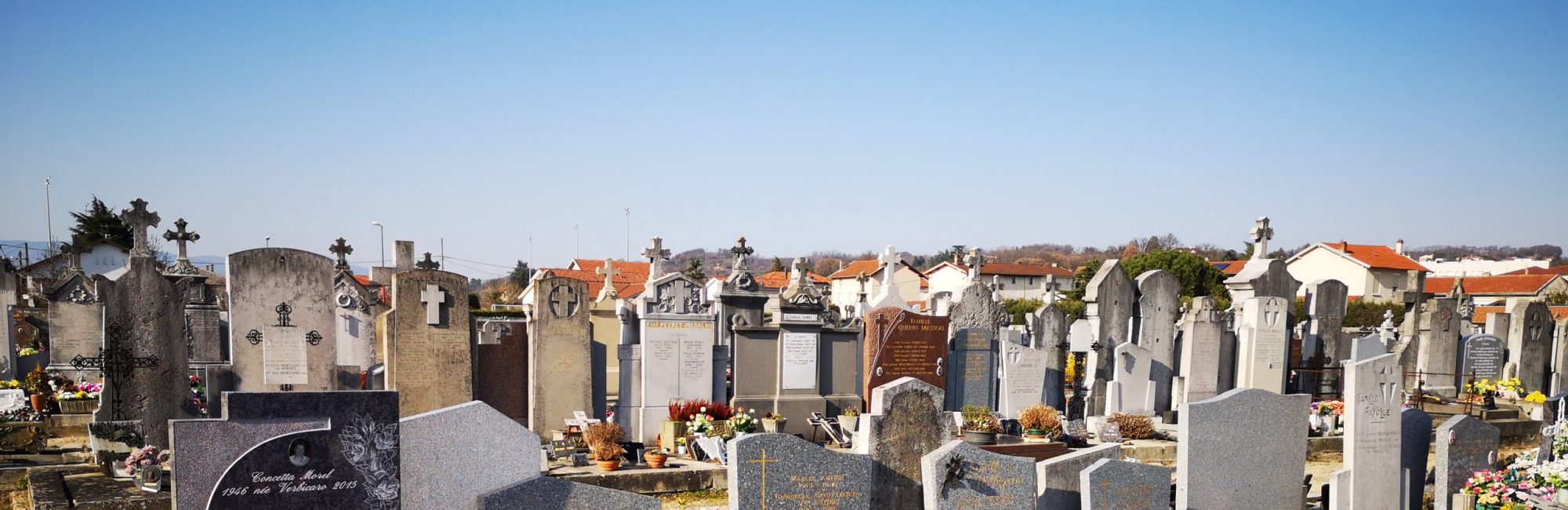 Cimetière péage de Roussillon