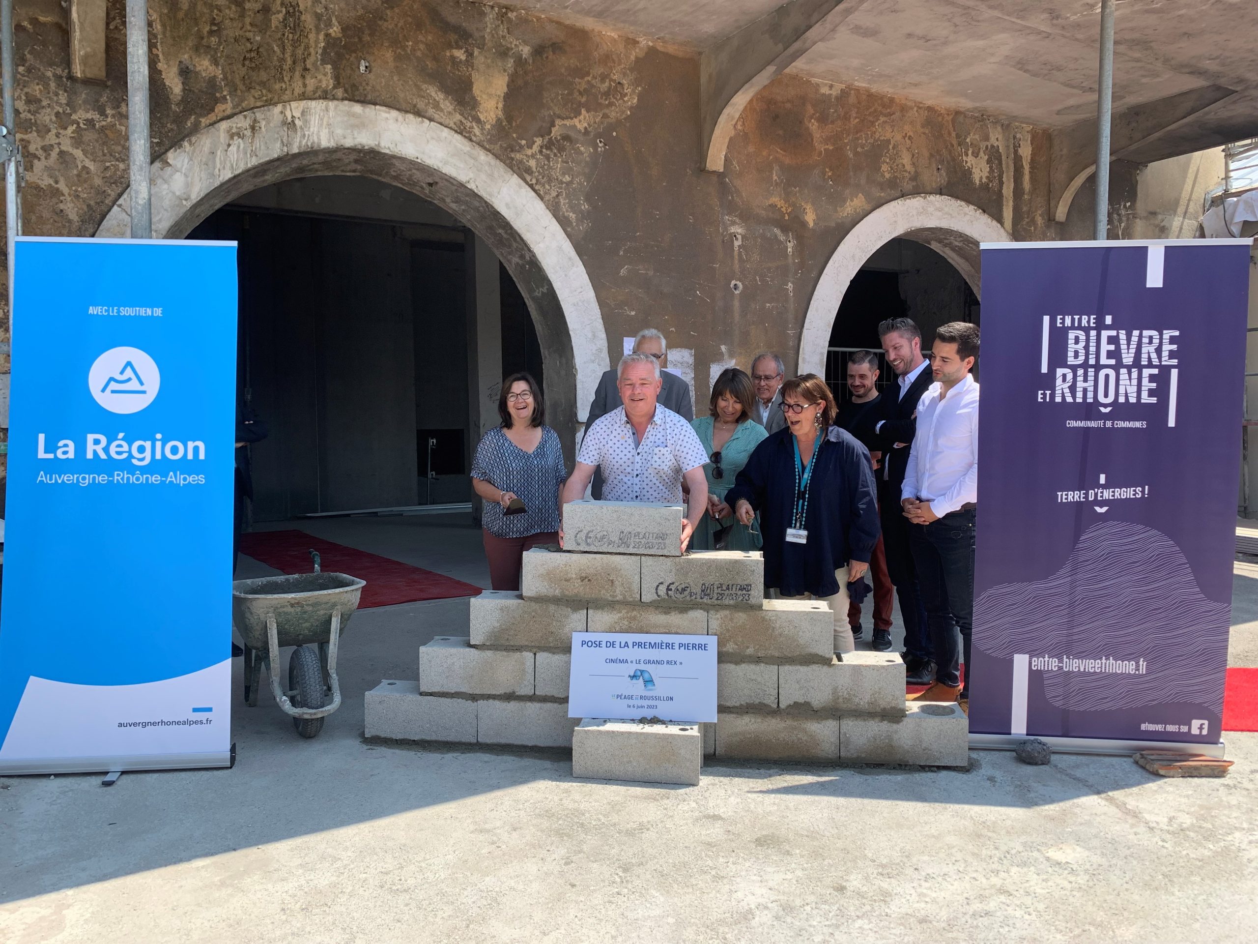 Pose de la 1ère pierre du nouveau cinéma Rex - Péage de Roussillon